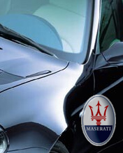 Maserati Negro con el tridente