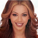 Beyoncé Knowles sonriendo