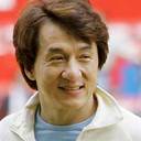 Jackie Chan con Pullover Azul