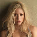 Shakira con pelo Lacio