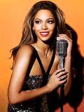 Beyoncé acaricia el Micrófono