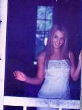 Britney Spears delante de la Ventana
