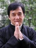 Jackie Chan junta sus Manos