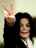 Michael Jackson nos ofrece una V