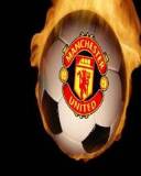 Balón de fútbol con escudo del Manchester