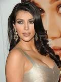 Perfil Derecho de Kim Kardashian