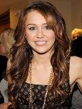 Miley Cyrus muestra su Cadena
