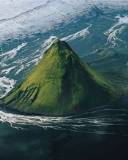 Inmenso volcán cubierto de Vegetación