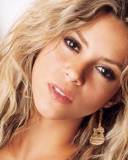 Shakira muestra sus pendientes