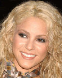 Shakira con blusa a Cuadros