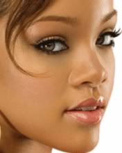 Cara de Rihanna