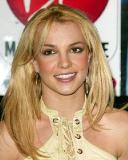 Britney Spears sonríe felizmente