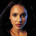 Jessica Alba con Pelo Negro