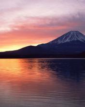 Montaña al atardecer