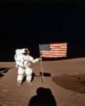 Un astronauta en la luna