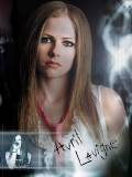Avril Lavigne con pelo sobre sus Hombros