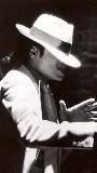 Michael Jackson con Sombrero Blanco
