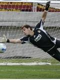 Casillas lanzándose