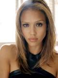 Jessica Alba con Vestido Negro