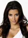 Kim Kardashian sobre fondo Blanco