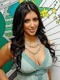 Kim Kardashian con otro de sus Collares