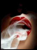 Labios de Mujer Fumando