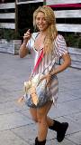 Shakira Paseando