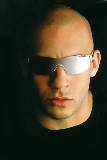 Vin Diesel con Lentes Oscuros