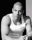 Vin Diesel en camiseta Blanca